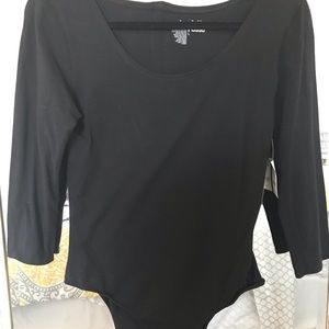 Quarter sleeve bodysuit